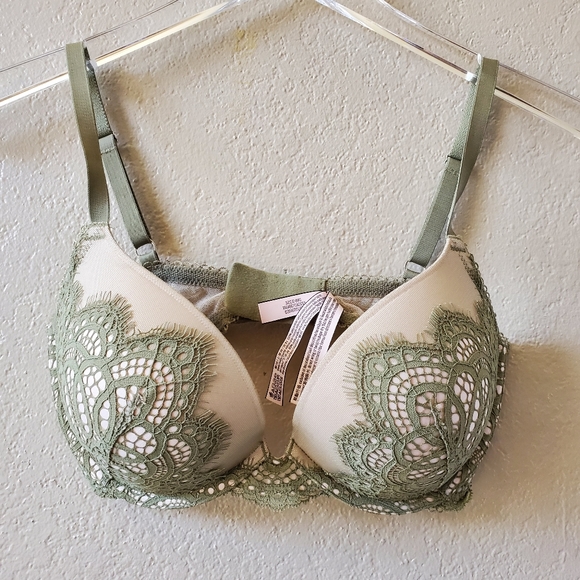 Victoria's Secret Dream Angels Lace Bra Push Up Bra 32DD - Picture 9 of 10
